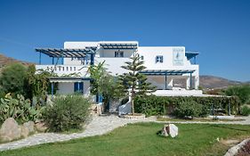 Crystal Naxos Apartments & Studios